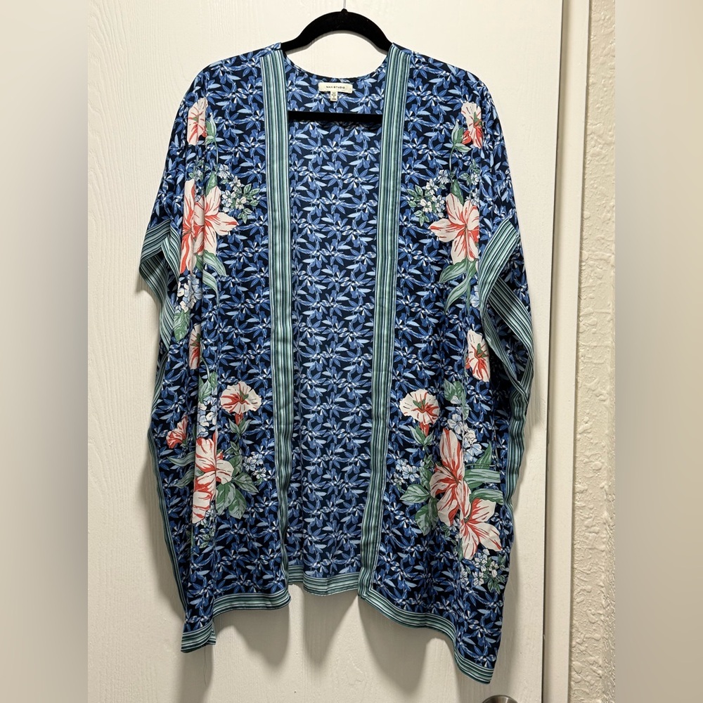 Max Studio Blue Bloom Floral Top Kimono Cover Up Medium size Beach